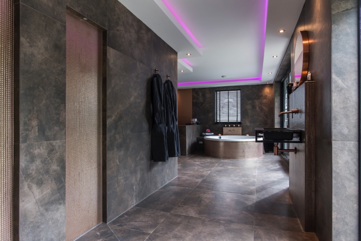 Luxexcellent Wellness B&B