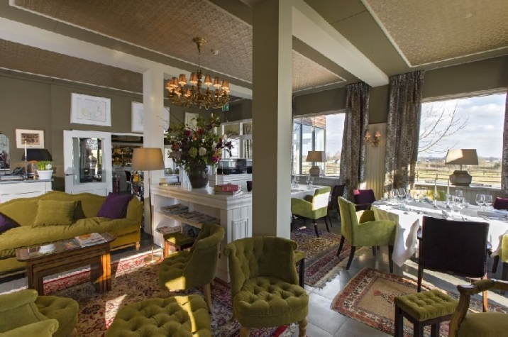 Mezzo Restaurant & Kamers