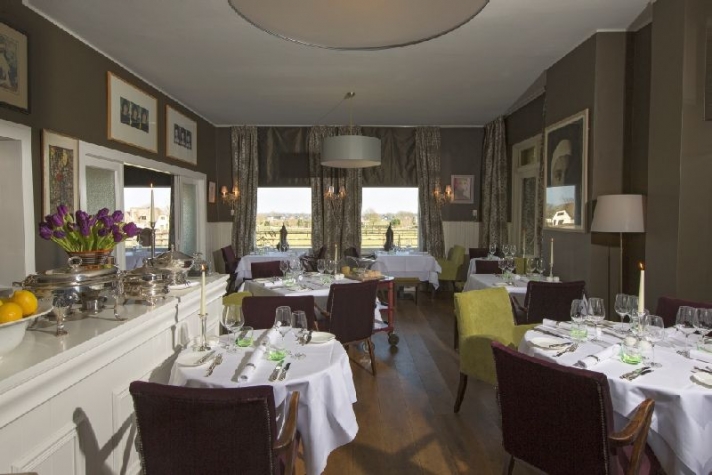 Mezzo Restaurant & Kamers