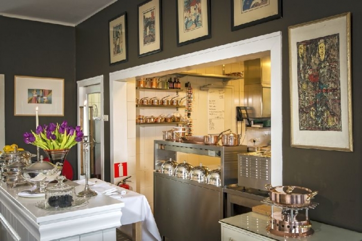 Mezzo Restaurant & Kamers