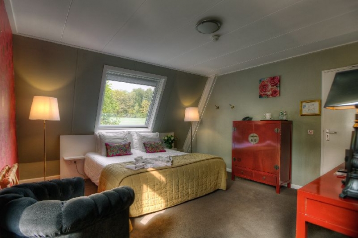 Mezzo Restaurant & Kamers