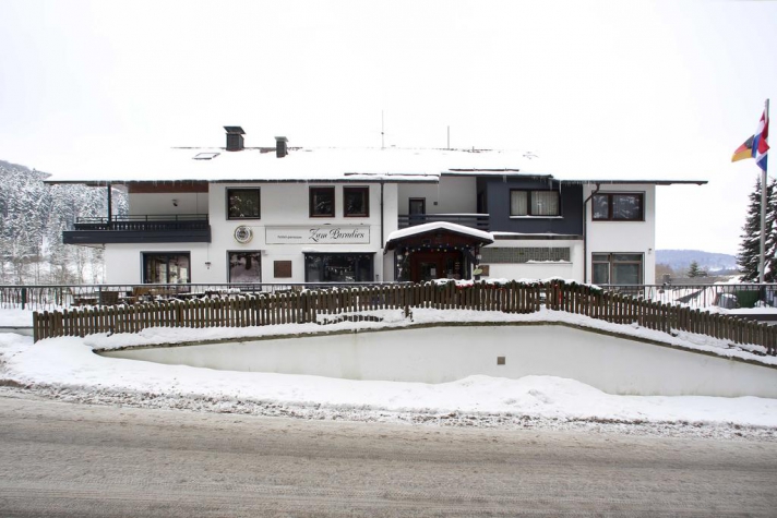 Hotel-Pension Zum Paradies