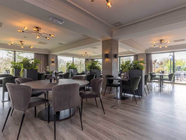 Fletcher Familiehotel De Hunzebergen