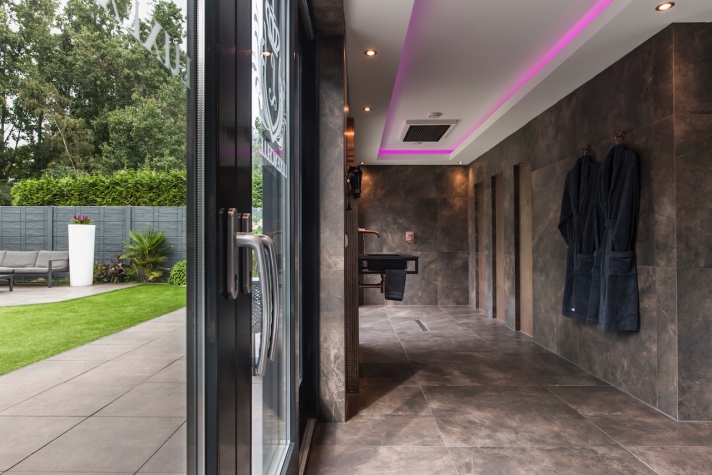 Luxexcellent Wellness B&B